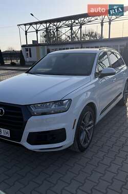 Позашляховик / Кросовер Audi Q7 2017 в Чемерівцях