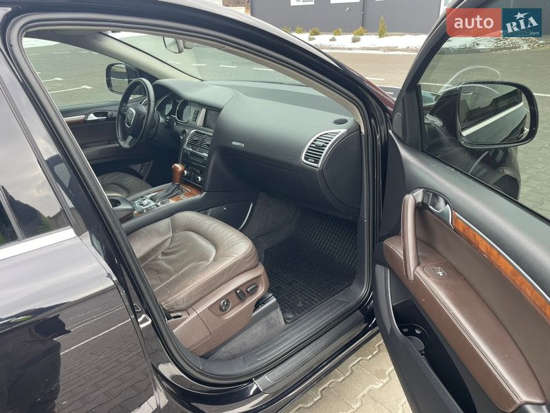 Внедорожник / Кроссовер Audi Q7 2006 в Дубно