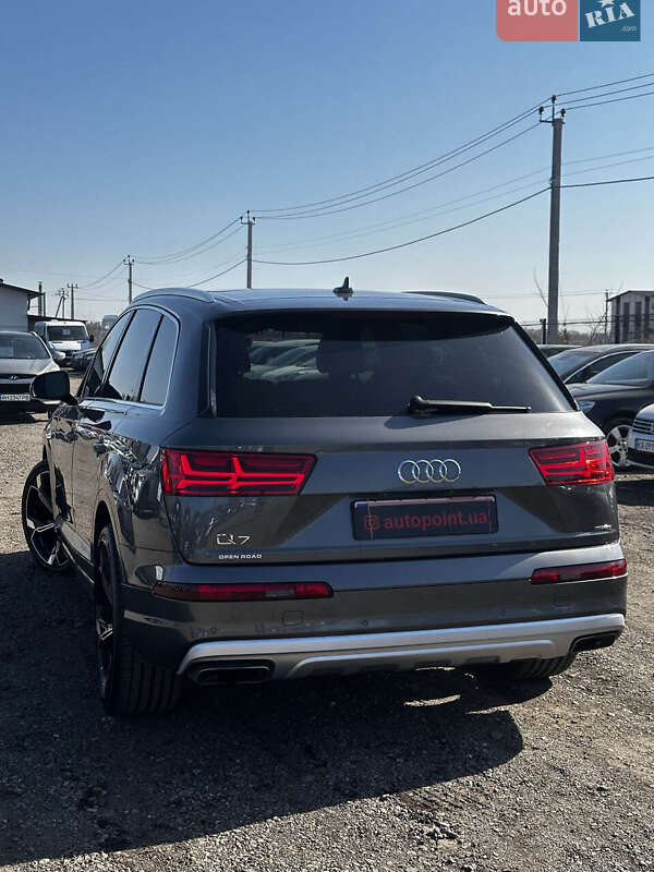 Позашляховик / Кросовер Audi Q7 2019 в Білогородці