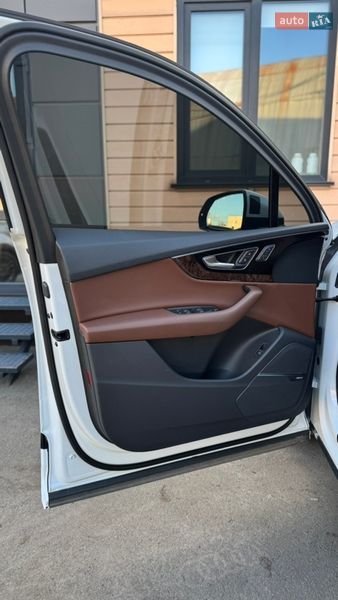 Внедорожник / Кроссовер Audi Q7 2018 в Киеве