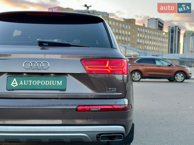 Позашляховик / Кросовер Audi Q7 2017 в Києві фото 18 Позашляховик / Кросовер Audi Q7 2017 в Києві