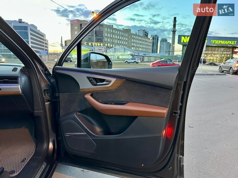 Позашляховик / Кросовер Audi Q7 2017 в Києві фото 52 Позашляховик / Кросовер Audi Q7 2017 в Києві