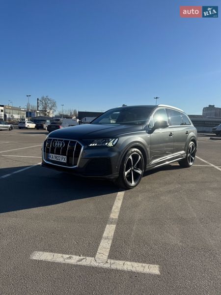 Внедорожник / Кроссовер Audi Q7 2021 в Киеве