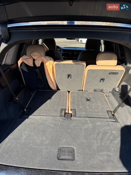 Внедорожник / Кроссовер Audi Q7 2021 в Киеве