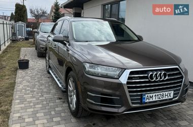 Внедорожник / Кроссовер Audi Q7 2016 в Киеве