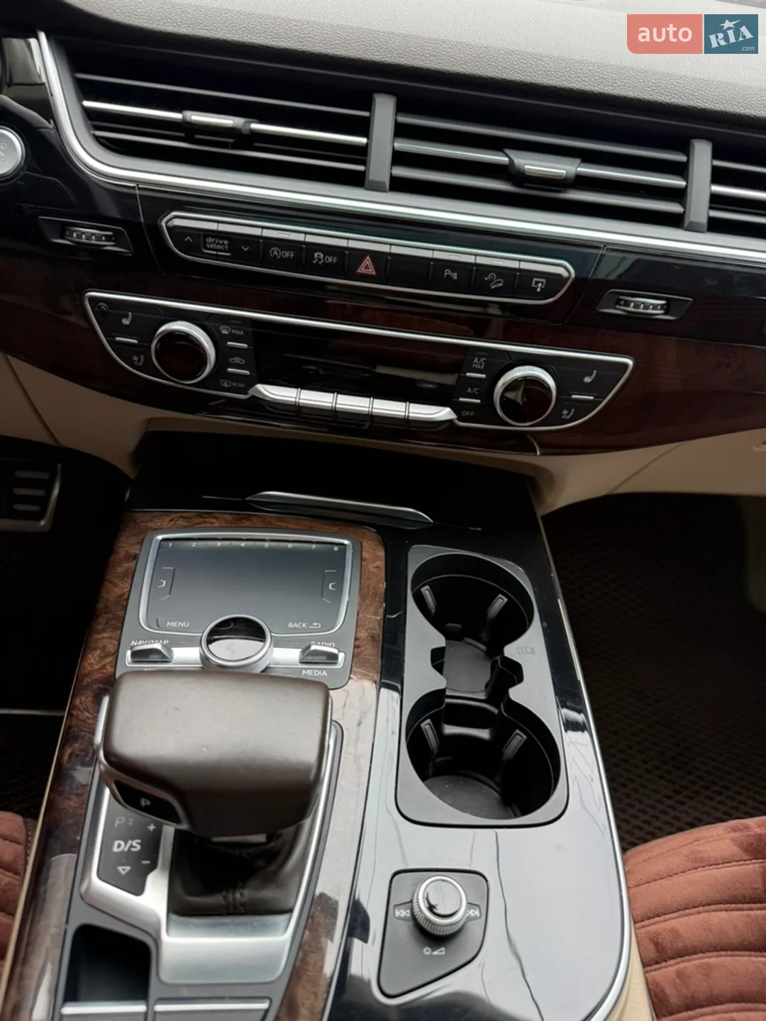 2016 Audi Q7 - мініатюра 27