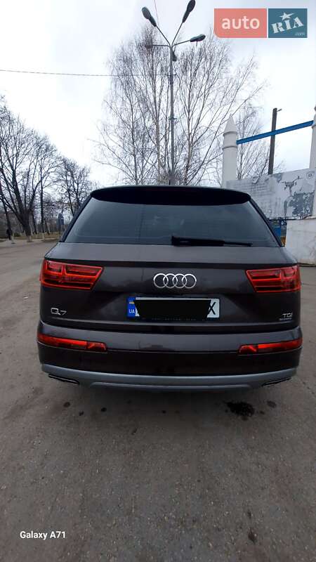 Позашляховик / Кросовер Audi Q7 2017 в Кропивницькому