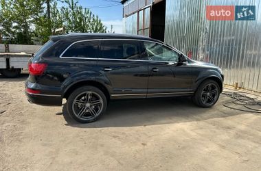Позашляховик / Кросовер Audi Q7 2015 в Києві