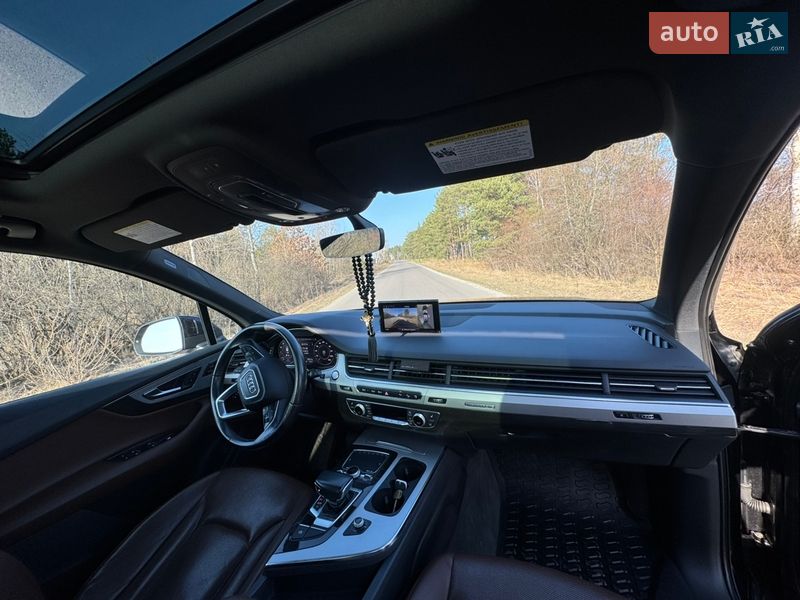 Позашляховик / Кросовер Audi Q7 2017 в Рівному