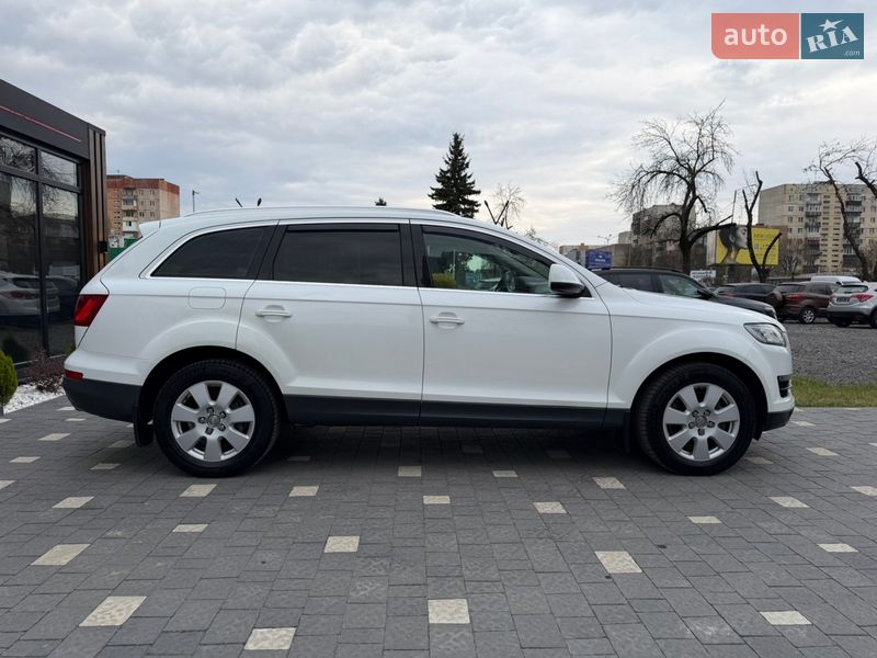 Внедорожник / Кроссовер Audi Q7 2011 в Ужгороде