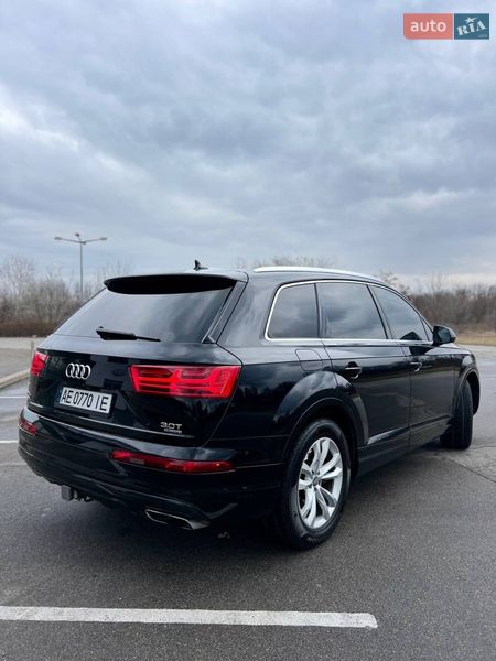 Позашляховик / Кросовер Audi Q7 2016 в Хмельницькому