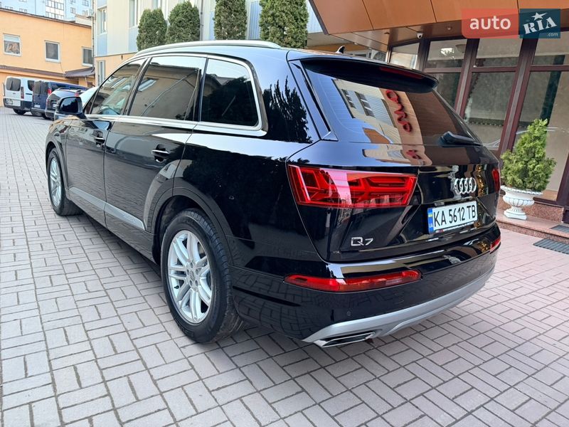 Внедорожник / Кроссовер Audi Q7 2016 в Хмельницком