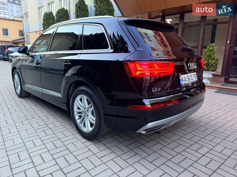 Внедорожник / Кроссовер Audi Q7 2016 в Хмельницком