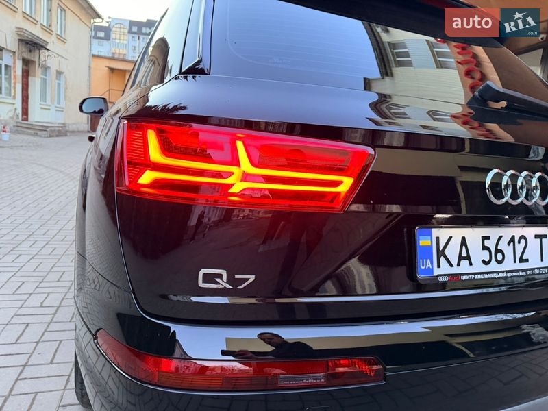 Внедорожник / Кроссовер Audi Q7 2016 в Хмельницком