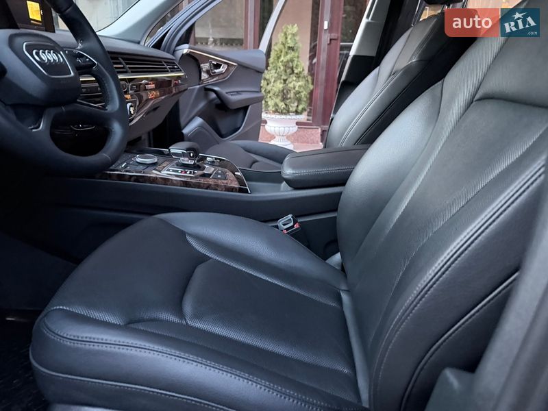 Внедорожник / Кроссовер Audi Q7 2016 в Хмельницком