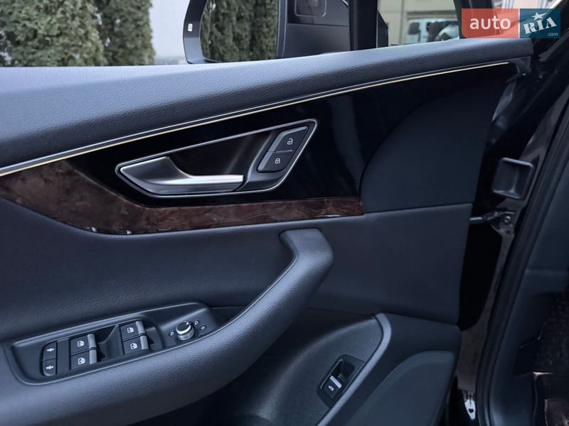Внедорожник / Кроссовер Audi Q7 2016 в Хмельницком