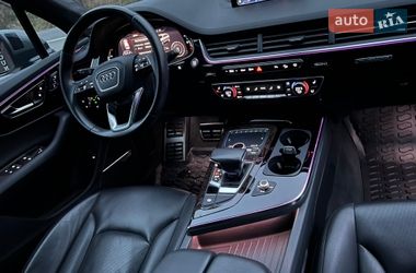 Внедорожник / Кроссовер Audi Q7 2017 в Киеве