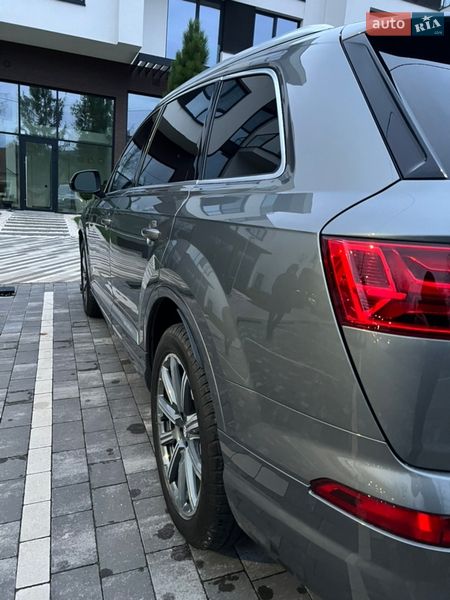 Внедорожник / Кроссовер Audi Q7 2017 в Киеве