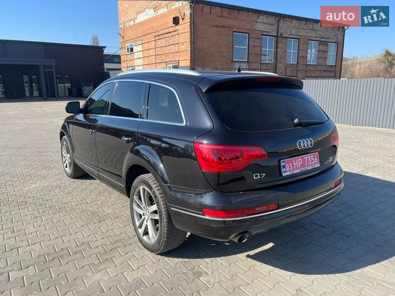 Внедорожник / Кроссовер Audi Q7 2011 в Нововолынске