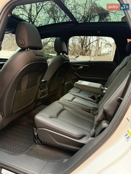 Позашляховик / Кросовер Audi Q7 2023 в Дніпрі фото 15 Позашляховик / Кросовер Audi Q7 2023 в Дніпрі