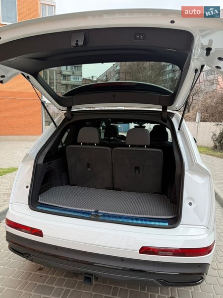 Позашляховик / Кросовер Audi Q7 2023 в Дніпрі фото 17 Позашляховик / Кросовер Audi Q7 2023 в Дніпрі