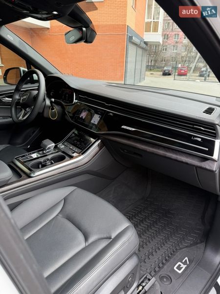 Позашляховик / Кросовер Audi Q7 2023 в Дніпрі фото 20 Позашляховик / Кросовер Audi Q7 2023 в Дніпрі