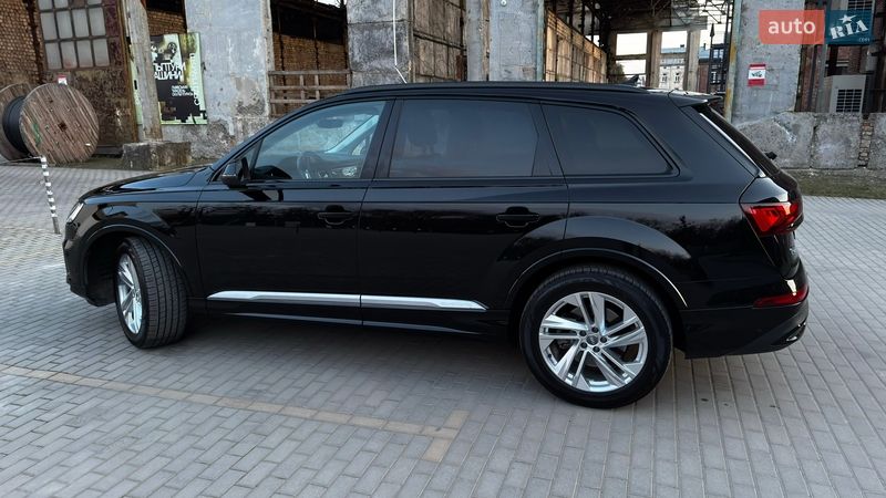 Позашляховик / Кросовер Audi Q7 2019 в Львові