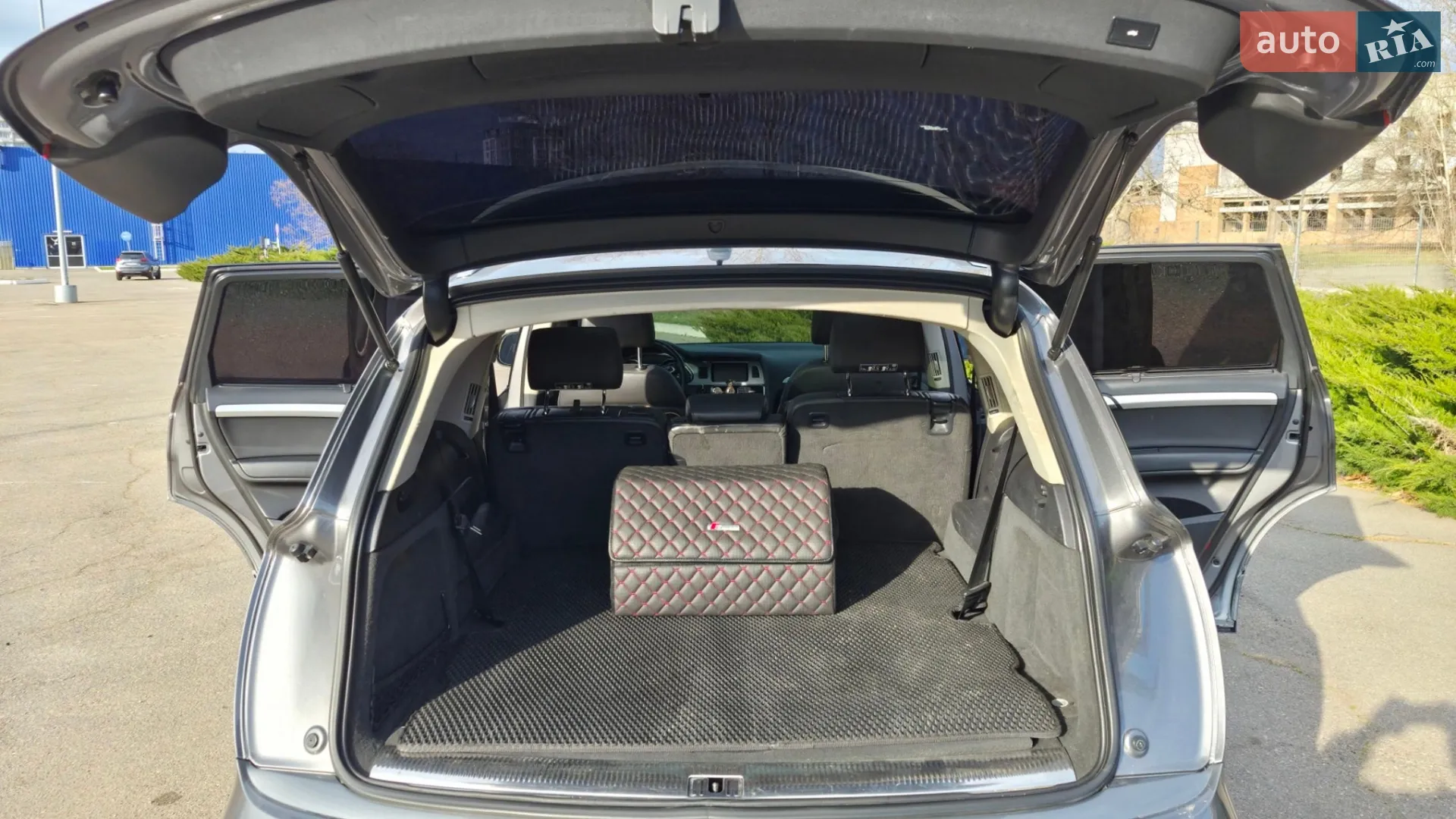 2010 Audi Q7 - мініатюра 2