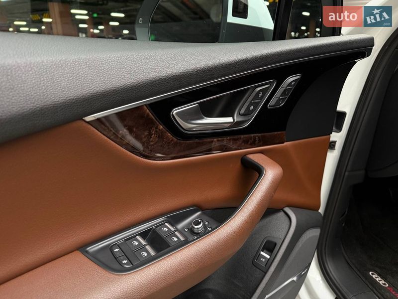 Позашляховик / Кросовер Audi Q7 2016 в Києві фото 11 Позашляховик / Кросовер Audi Q7 2016 в Києві