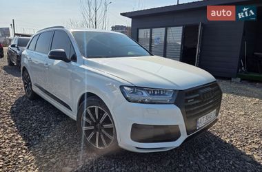 Позашляховик / Кросовер Audi Q7 2016 в Ужгороді