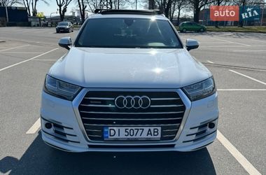 Внедорожник / Кроссовер Audi Q7 2016 в Вараше