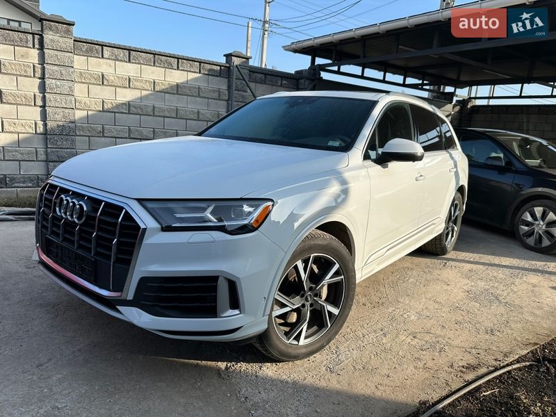Позашляховик / Кросовер Audi Q7 2021 в Києві