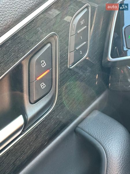 Позашляховик / Кросовер Audi Q7 2021 в Києві