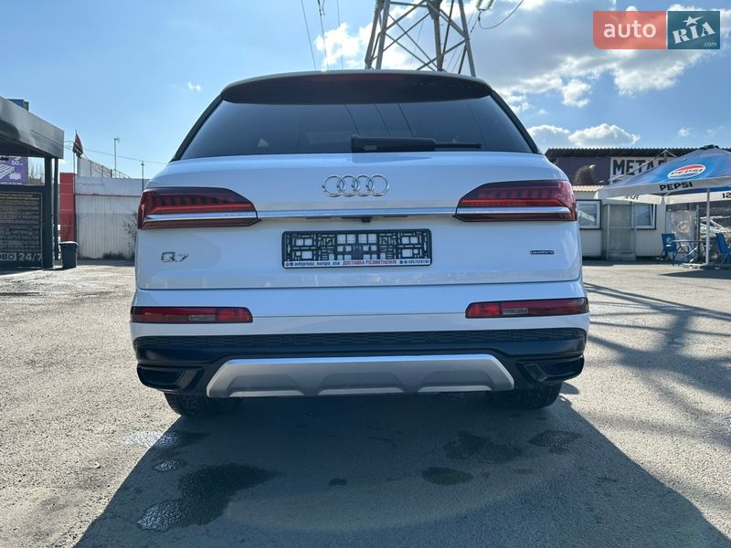 Позашляховик / Кросовер Audi Q7 2021 в Києві