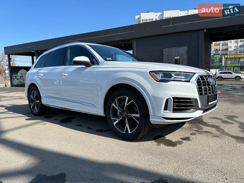 Позашляховик / Кросовер Audi Q7 2021 в Києві