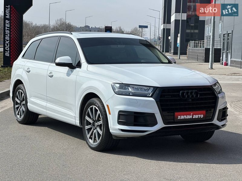 Внедорожник / Кроссовер Audi Q7 2016 в Киеве