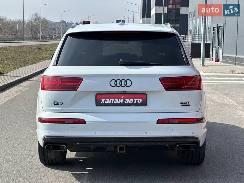 Внедорожник / Кроссовер Audi Q7 2016 в Киеве