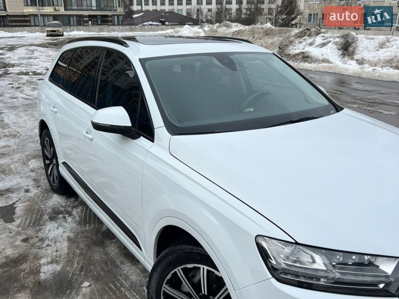 Внедорожник / Кроссовер Audi Q7 2019 в Киеве