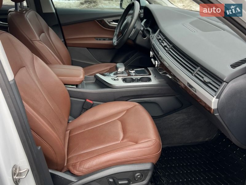 Внедорожник / Кроссовер Audi Q7 2019 в Киеве