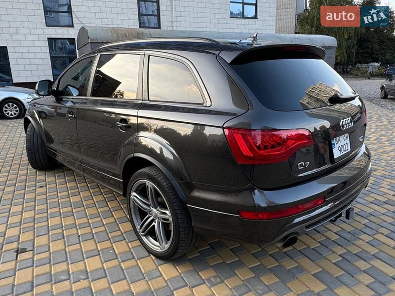 Позашляховик / Кросовер Audi Q7 2013 в Кременчуці