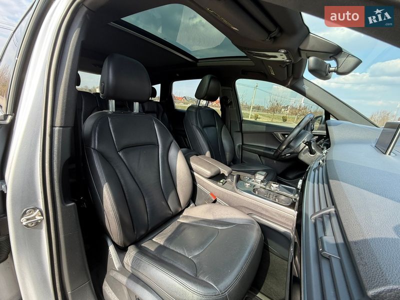 Внедорожник / Кроссовер Audi Q7 2017 в Стрые