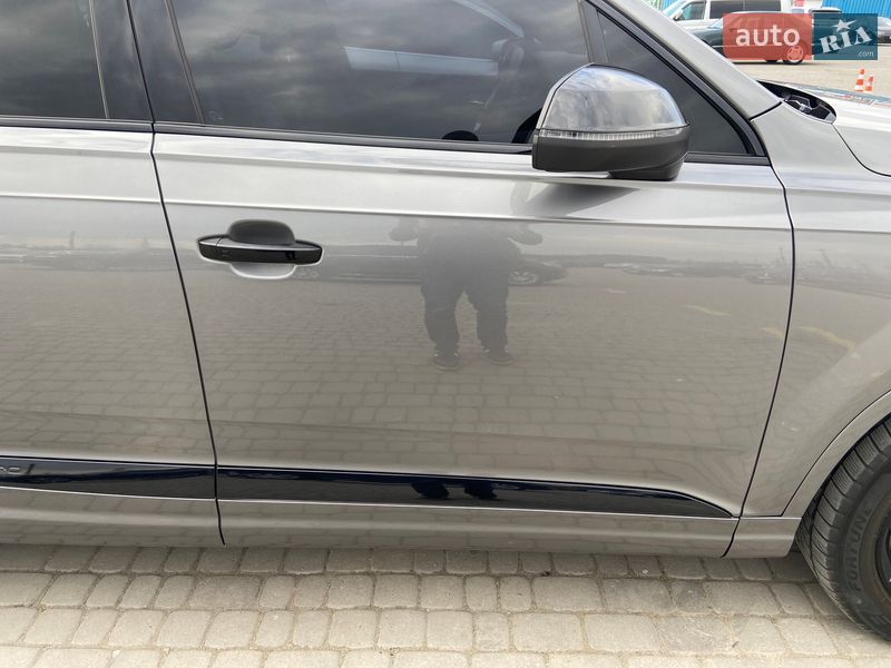 Внедорожник / Кроссовер Audi Q7 2016 в Черновцах
