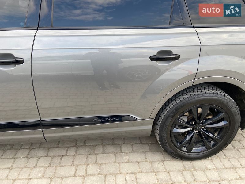 Внедорожник / Кроссовер Audi Q7 2016 в Черновцах
