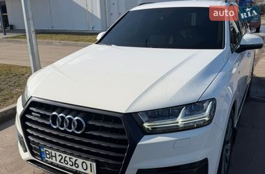Позашляховик / Кросовер Audi Q7 2016 в Києві