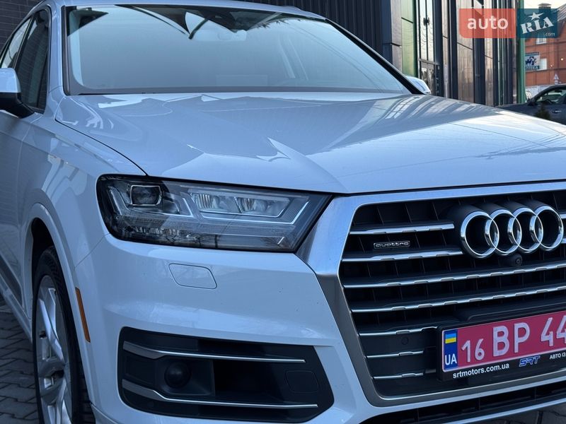 Внедорожник / Кроссовер Audi Q7 2016 в Киеве
