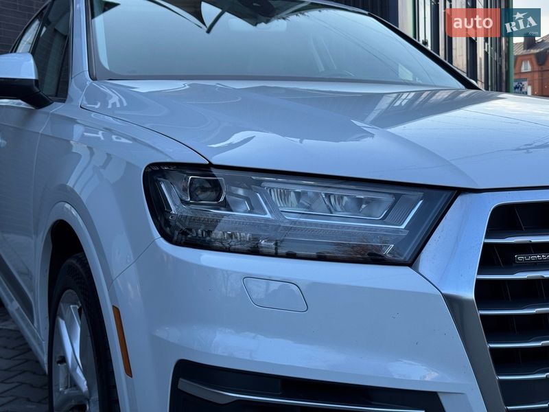 Внедорожник / Кроссовер Audi Q7 2016 в Киеве