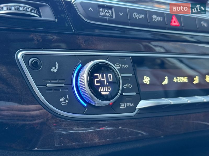 Внедорожник / Кроссовер Audi Q7 2016 в Киеве