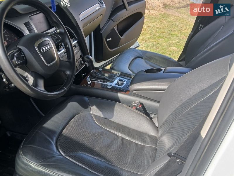 Внедорожник / Кроссовер Audi Q7 2010 в Ивано-Франковске