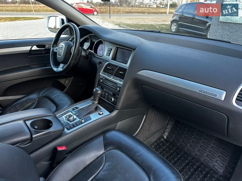 Позашляховик / Кросовер Audi Q7 2011 в Самборі