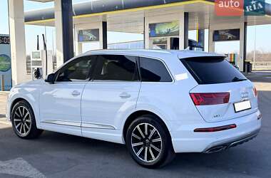 Позашляховик / Кросовер Audi Q7 2017 в Дніпрі